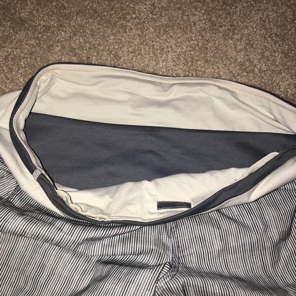 Women’s Lululemon shorts - Picture 4 of 4